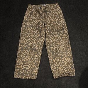 Kut from the Kloth Tan and Black Pants